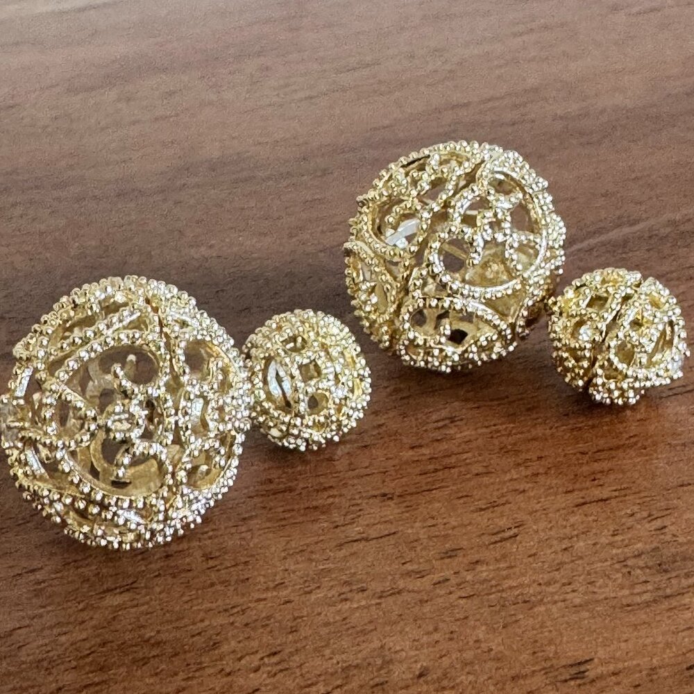 stud earrings - Picture 3 of 3